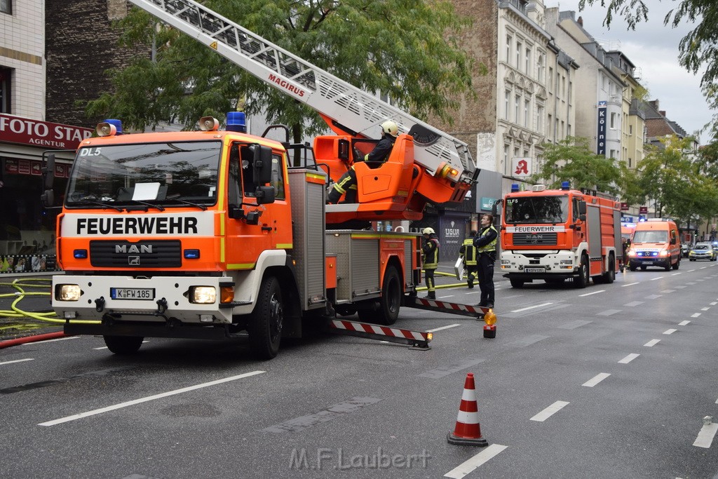 Feuer 2 Koeln Nippes Neusserstr P203.JPG - Miklos Laubert